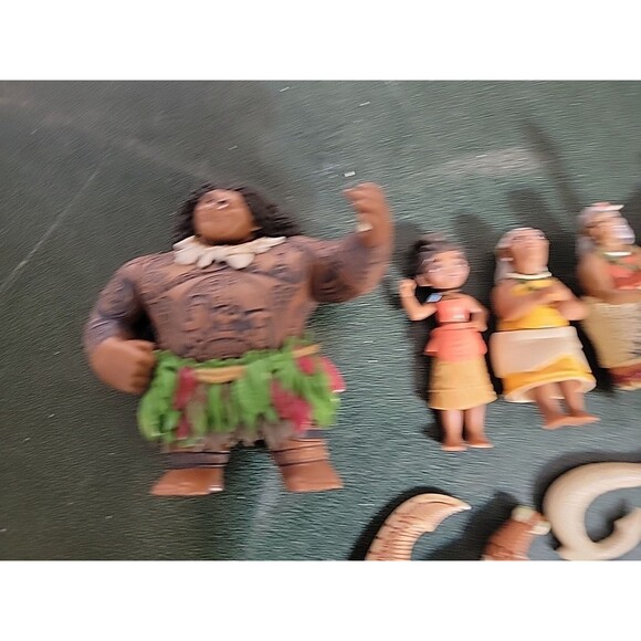 Disney Moana Action Figures Lot Chief Tui Maui Toys 3"-4" cake toppers - Picture 3 of 6